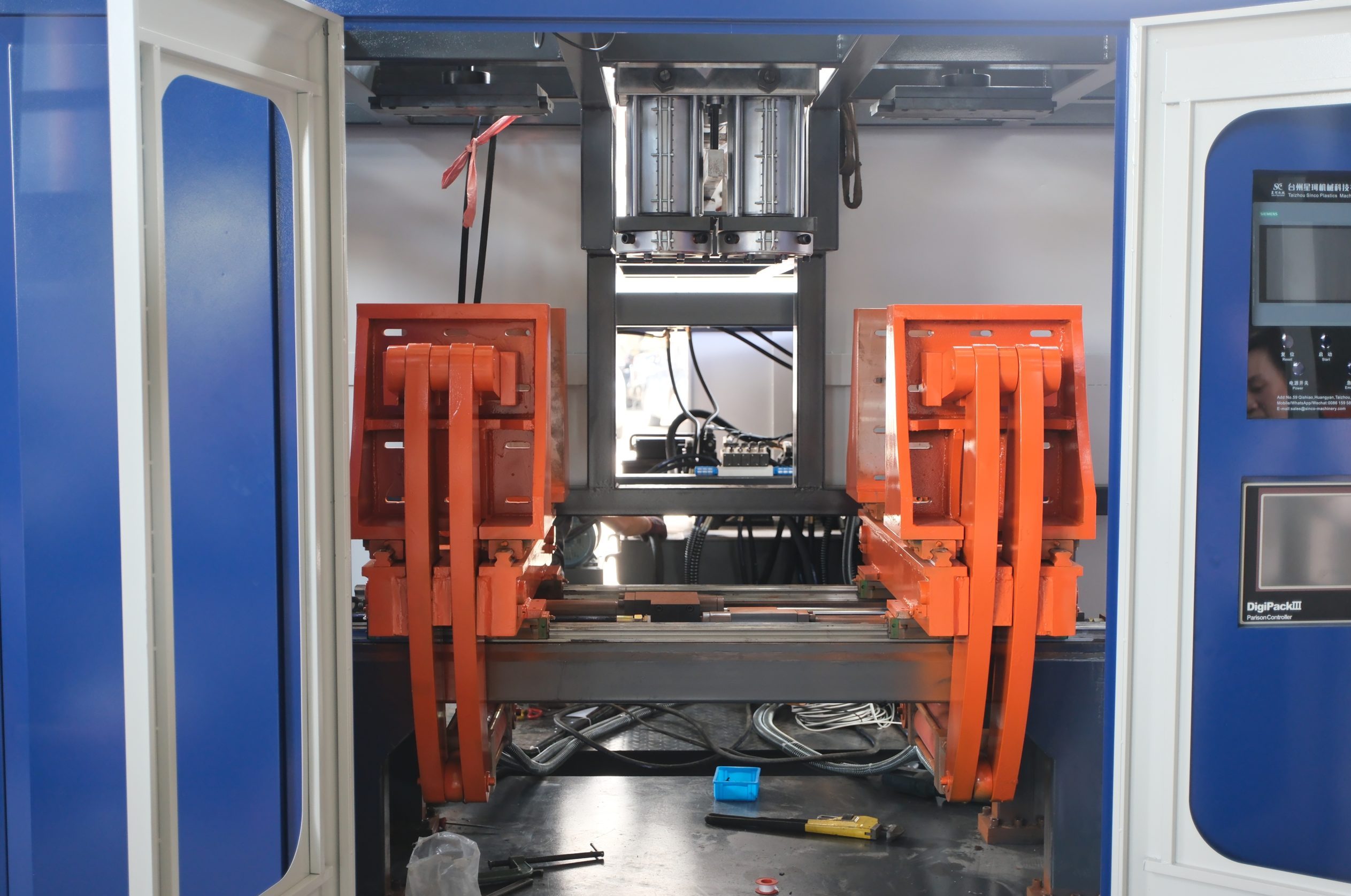 extrusion blowing machine